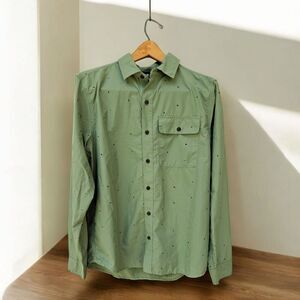 Mountain Hardwear Greenstone Olive Button Down Long Sleeve Shirt Sz L Gorpcore